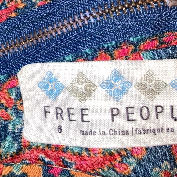 FREE PEOPLE  Dancing Pretty Print Paisley Sleeveless Dress Size 6 Blue Zippered - Picture 4 of 5